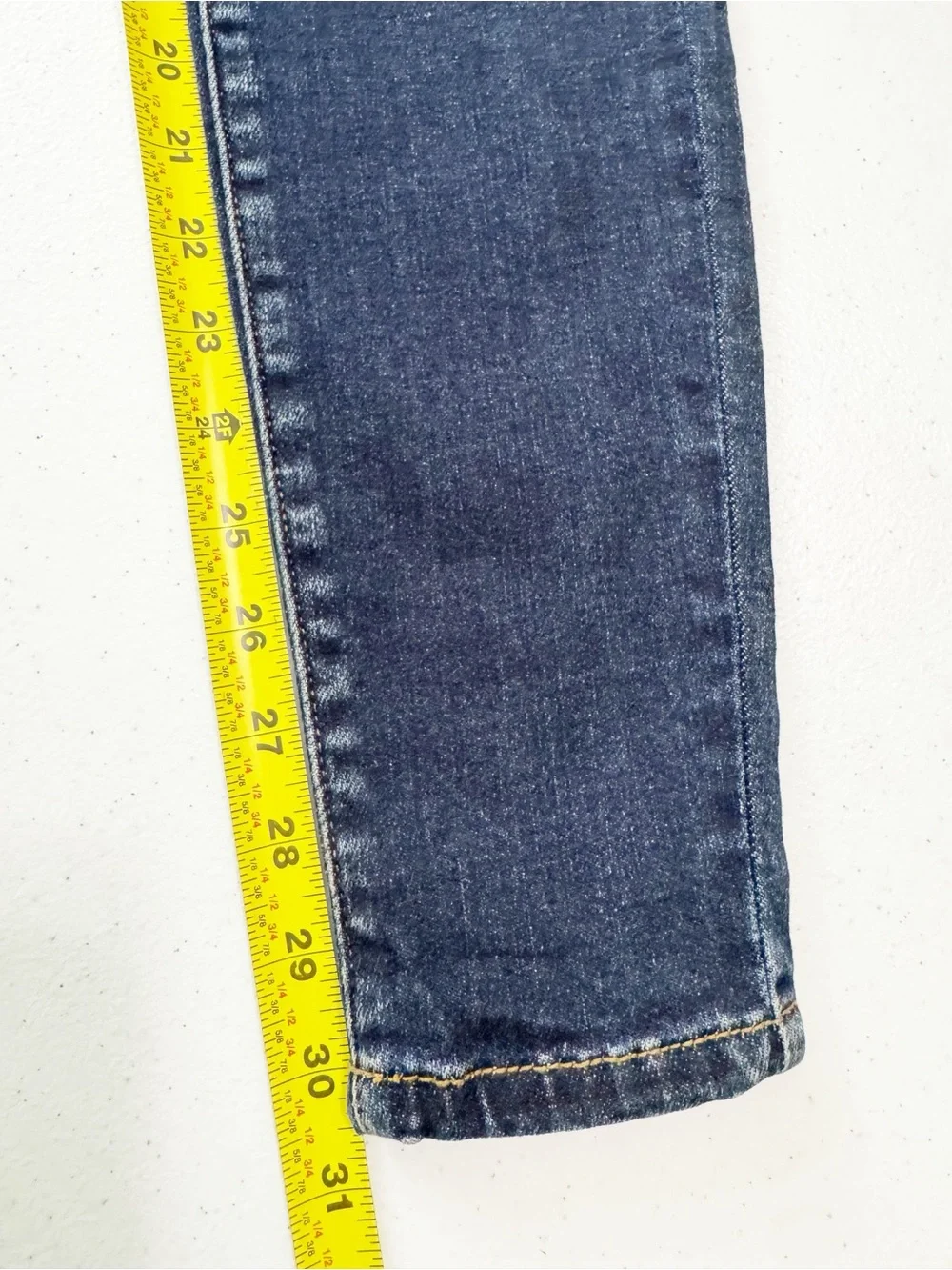 Judy Blue Destructed Mid Rise Skinny Jeans NWT 26